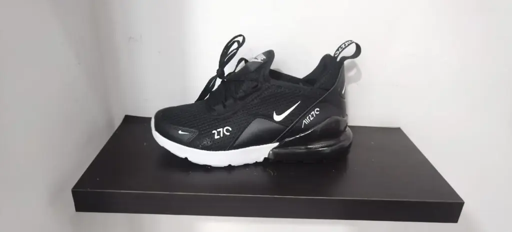 Sneaker NK 270 (20)